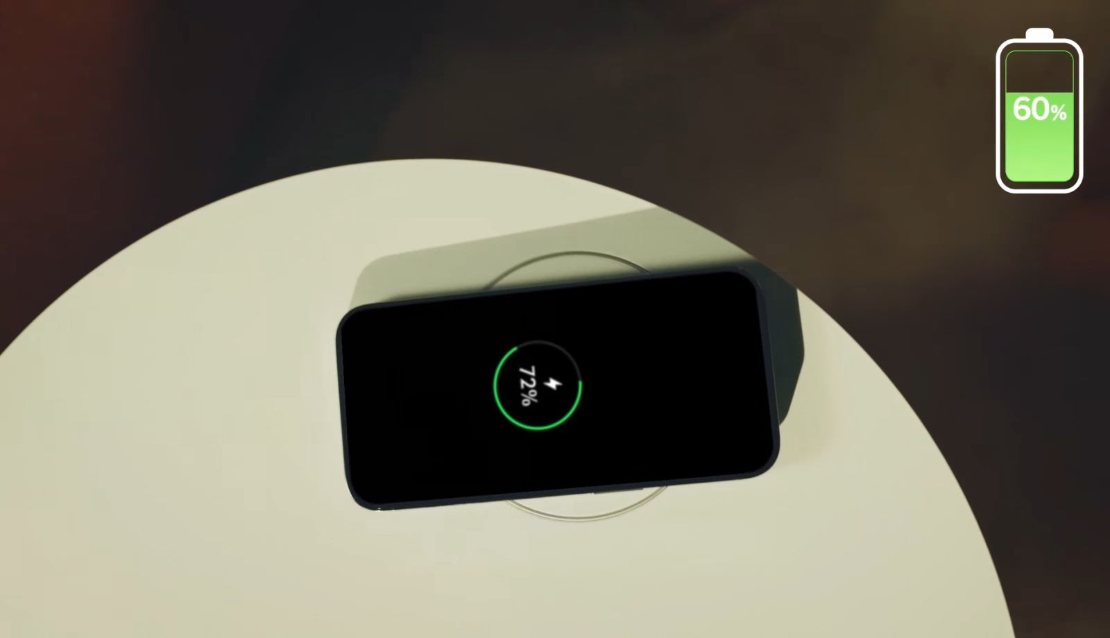 Bề mặt bàn còn được trang bị sạc không dây