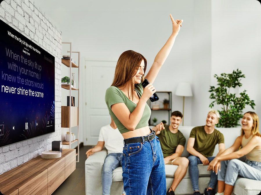 Biến chiếc tivi thành sân khấu với chức năng Karaoke