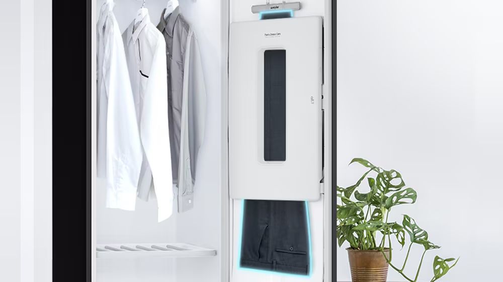 Chức năng xử lý ly quần ở LG Styler sẽ phục hồi đường ly ban đầu của quần